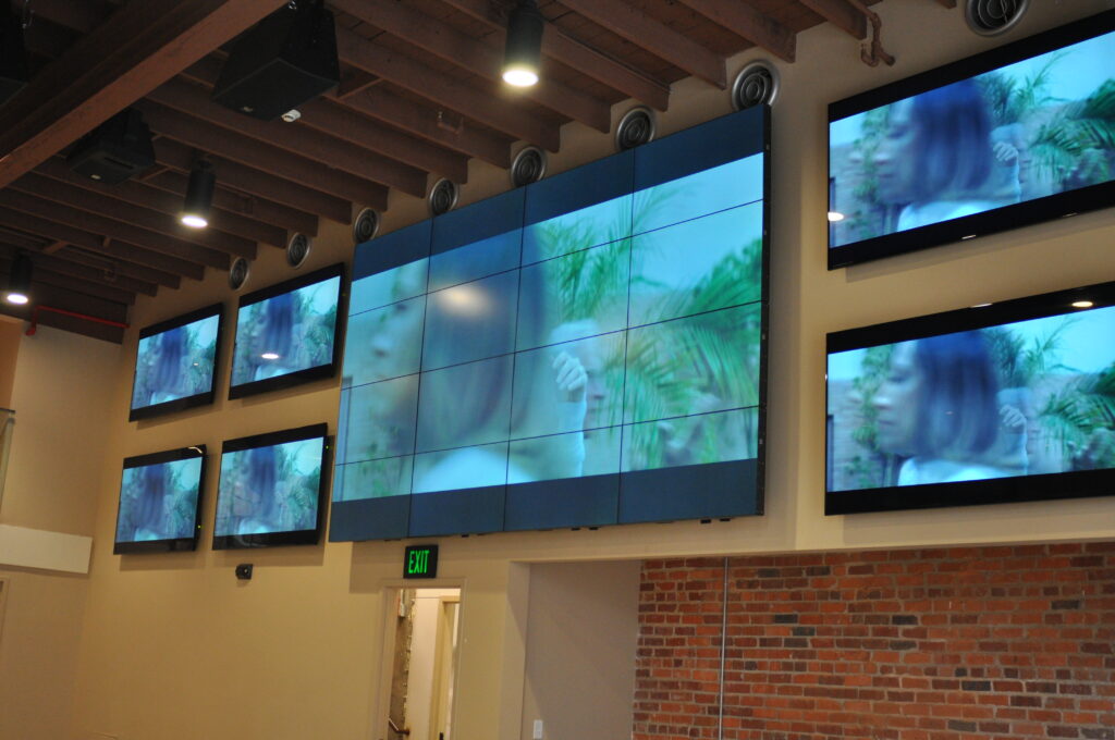 Using Video Walls in Retail Environments to Boost Customer Engagement